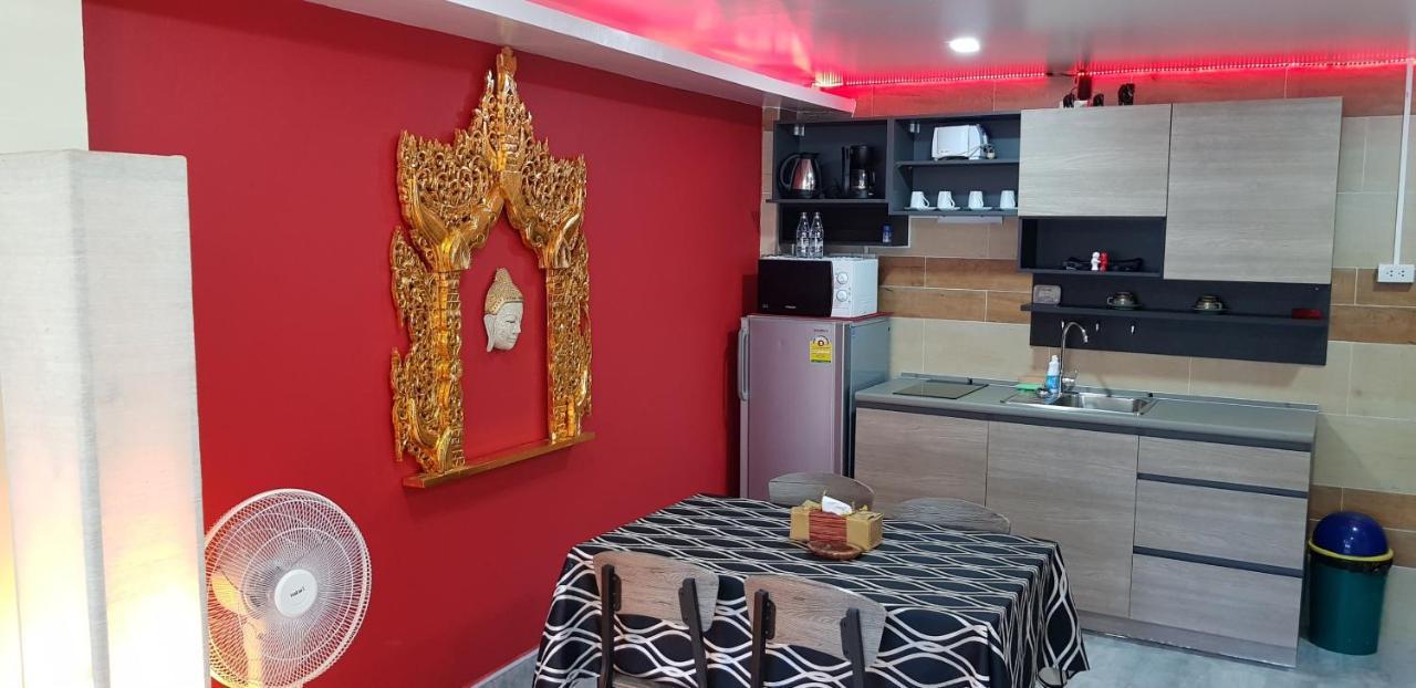 Fong Kaew&Baan Nang Fa Guesthouse Patong Bagian luar foto