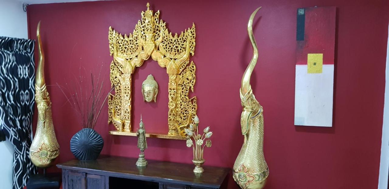 Fong Kaew&Baan Nang Fa Guesthouse Patong Bagian luar foto